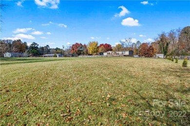 99999 Masters Ln, Asheville, NC 28806 - photo 4