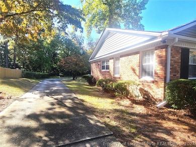 2225 Westhaven Dr, Fayetteville, NC 28303 - photo 4