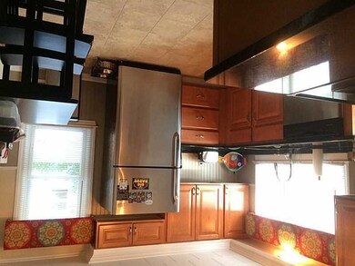 25 Queen Ave, West Warwick, RI 02893 - photo 6