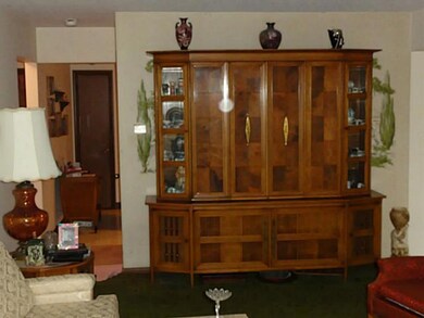 1282 Ironwood Dr, Columbus, OH 43229 - photo 4