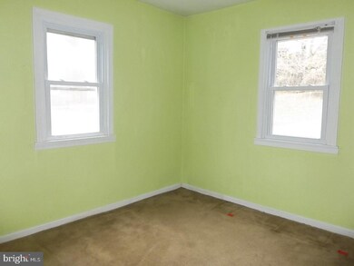 110 Oval Cir, Wilmington, DE 19801 - photo 4