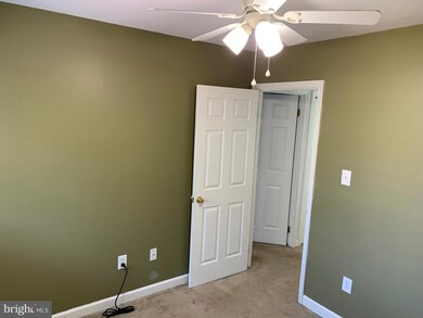 17420 Hughes Rd, Poolesville, MD 20837 - photo 7