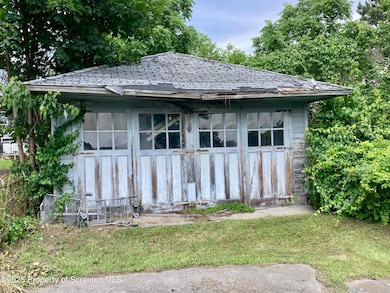 Beech Street Garage Photo