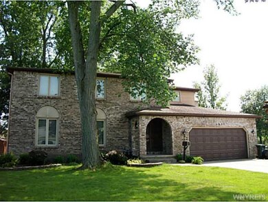 1075 Bowen Dr E, North Tonawanda, NY 14120 - photo 2