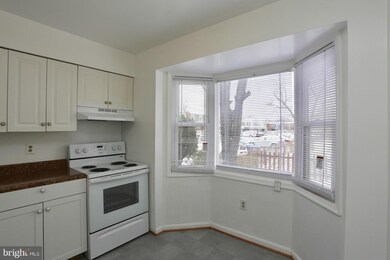 7920 Sharpsburg Ct, Manassas, VA 20109 - photo 5