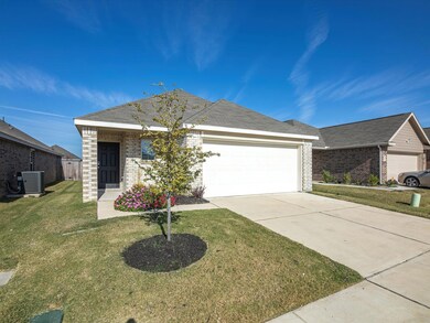1604 Luke St, Ennis, TX 75119 - photo 3