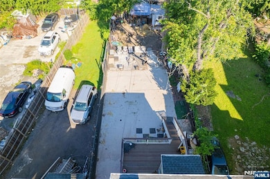 321 N Grove St, East Orange, NJ 07017 - photo 2