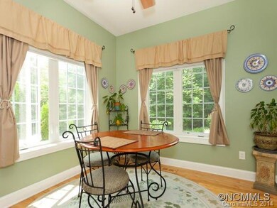 Pretty breakfast area