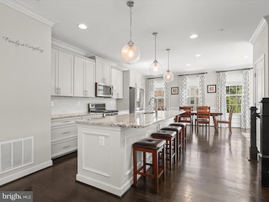 1117 Lanham Ln, Gambrills, MD 21054 - photo 6