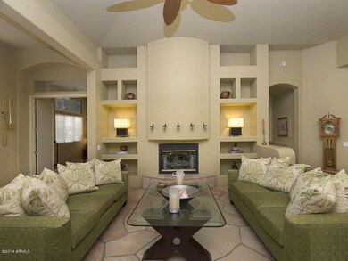005_Living Room