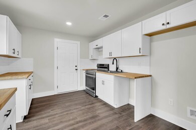 CREM - 5806 Sedgefield Dr-5