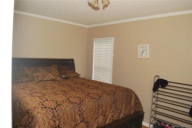 305 W Bell St, Statesville, NC 28677 - photo 7