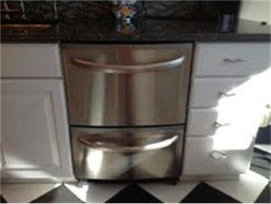 816 Thayer St, Abington, MA 02351 - photo 5