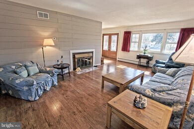 10040 Glenmere Rd, Fairfax, VA 22032 - photo 6