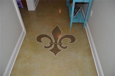 Foyer - Entry foyer features an elegant fleur-de-l