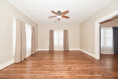 207 Lindale St, Houston, TX 77022 - photo 4