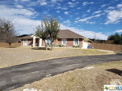 3221 Emily Cir, Copperas Cove, TX 76522 - photo 2