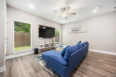 5023 Mallow St unit A/B, Houston, TX 77033 - photo 7