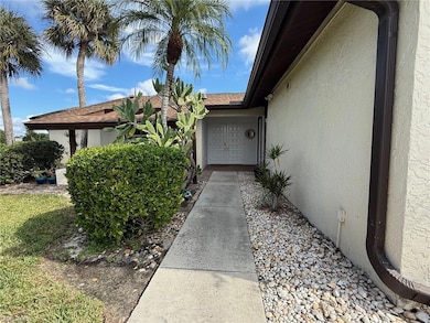 147 Round Key Cir unit P1, Naples, FL 34112 - photo 2