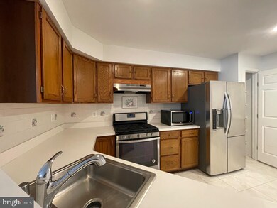 8323 Green Heron Way unit 26, Lorton, VA 22079 - photo 6