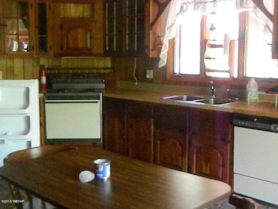 217 Rob Mar Rd Kitchen Main