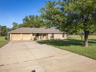 117 Perdue Ln, Weatherford, TX 76085 - photo 2