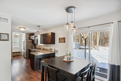 10-69673 Fox Crossing-16