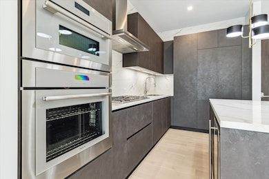 Thermador appliances, porcelain back splash and co
