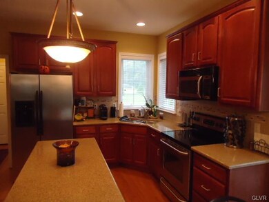 216 Bushkill Ridge Rd, Wind Gap, PA 18091 - photo 3