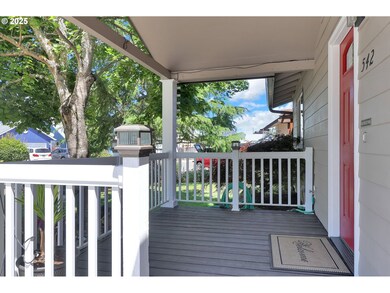 542 Pine Ct, Creswell, OR 97426 - photo 4