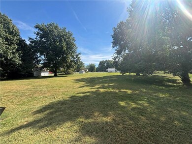 15931 Outlook Ave, Stilwell, KS 66085 - photo 3