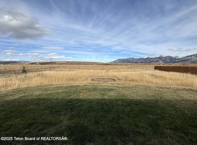 326 Wright St, Thayne, WY 83127 - photo 5