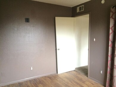 6026 N 30th -  3rd bd 3
