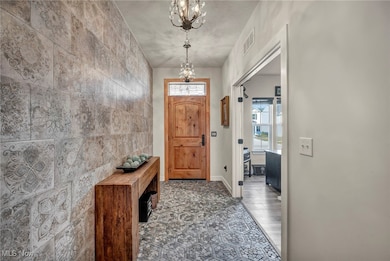 6187 Krystina Run, Lorain, OH 44053 - photo 5