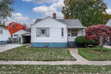 2913 11th Ave, Port Huron, MI 48060 - photo 2