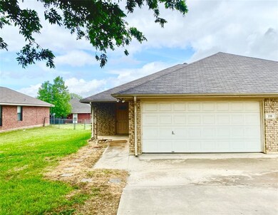 210 Joshua Blvd unit 210, Joshua, TX 76058 - photo 2