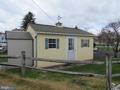 3428 Holtry St, Reading, PA 19605 - photo 5