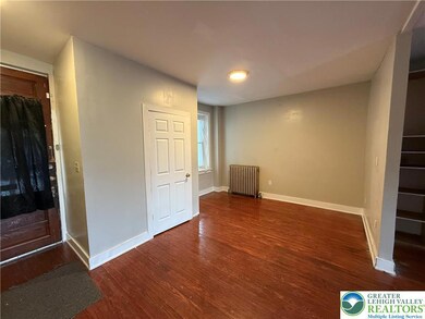 309 N 9th St, Allentown, PA 18102 - photo 4
