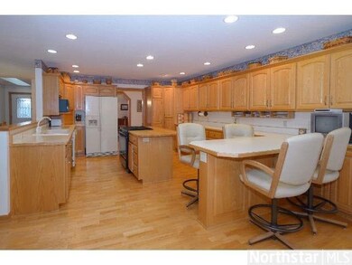 38234 Great Oaks Ct, North Branch, MN 55056 - photo 3