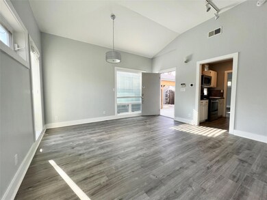 5215 Goodwin Ave unit B, Dallas, TX 75206 - photo 4