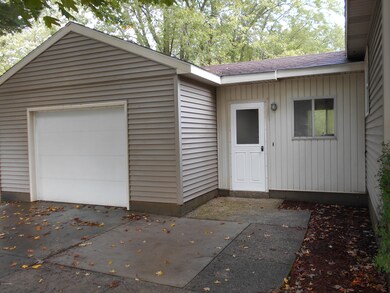 Large breezeway