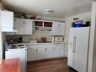 4536 Sturdivant Ave, Klamath Falls, OR 97603 - photo 5