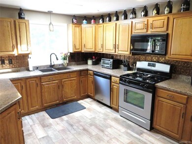 225 Warner Ave, North Tonawanda, NY 14120 - photo 3