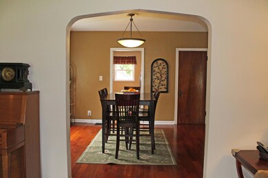 2 arched doorways in Dining Room