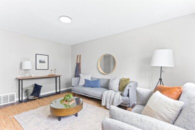 06-Living Area
