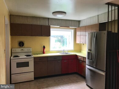 16 Babbitt Ln, Willingboro, NJ 08046 - photo 2