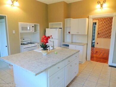 20140716013514506075000000-o