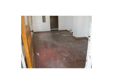 14126 Sylvia Ave, Cleveland, OH 44110 - photo 4