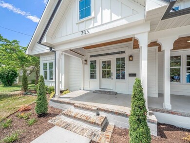 706 NW 6th St, Bentonville, AR 72712 - photo 3