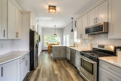 Beautiful completely remodeled kitchen w quartz co